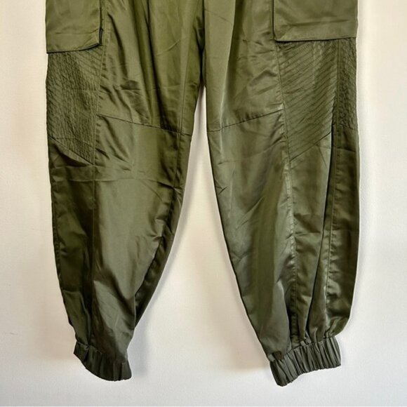 RETROFÊTE Mia bomber jacket & Kira jogger satin set Army Green - Picture 14 of 16